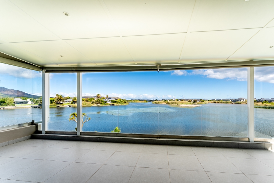 3 Bedroom Property for Sale in Lake Michelle Western Cape